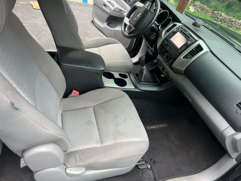 Used 2013 Toyota Tacoma 2WD Access Cab w/ SR5 Pkg image 4