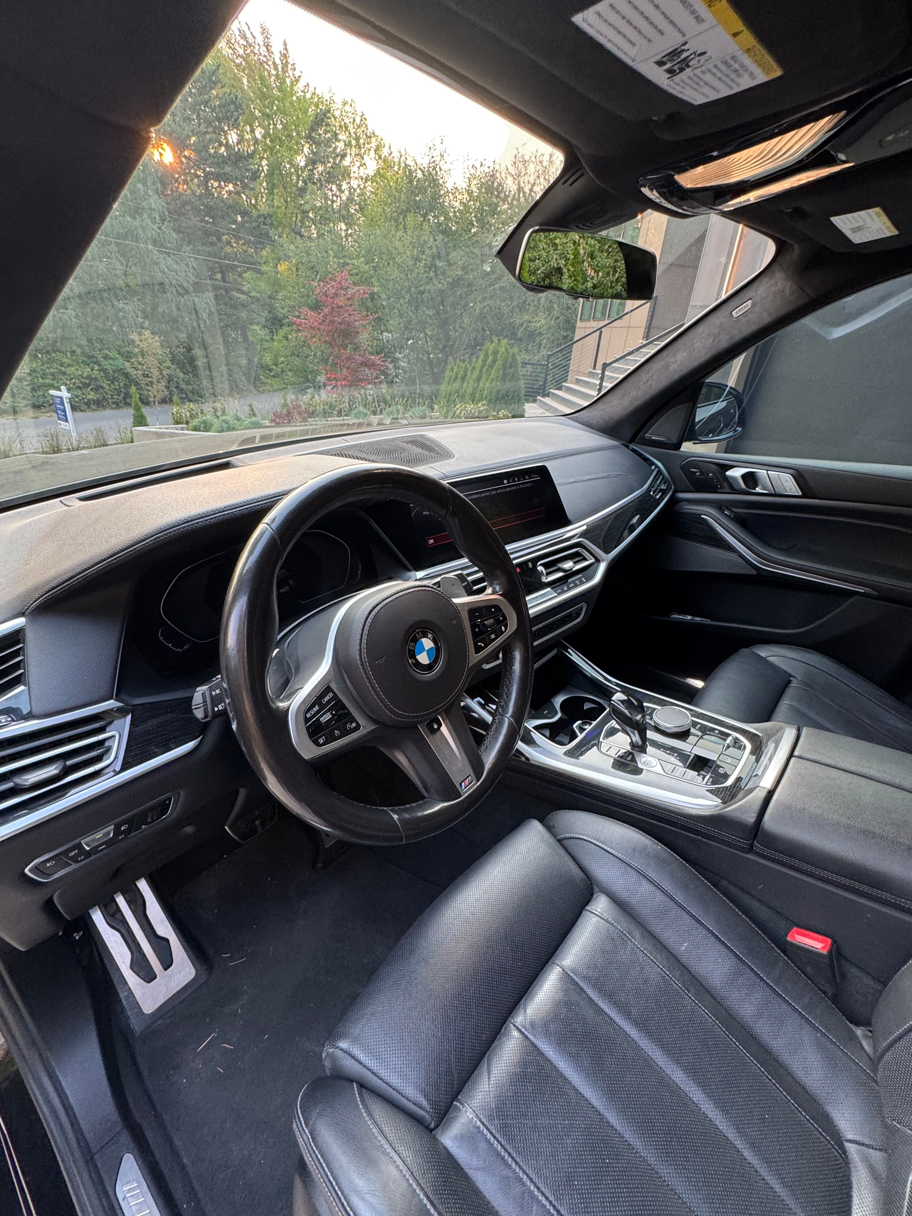 Used 2020 BMW X7 xDrive40i w/ M Sport Package AWD/4WD image 8