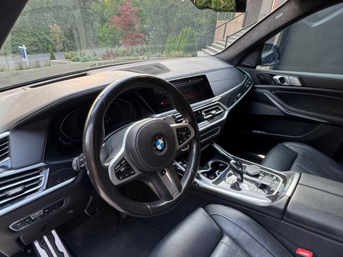 Used 2020 BMW X7 xDrive40i w/ M Sport Package AWD/4WD image 8