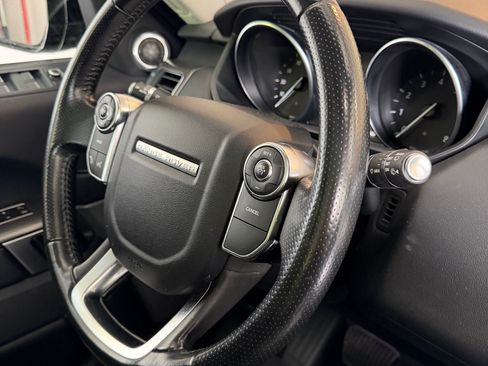 Used 2016 Land Rover Range Rover Sport SE image 9