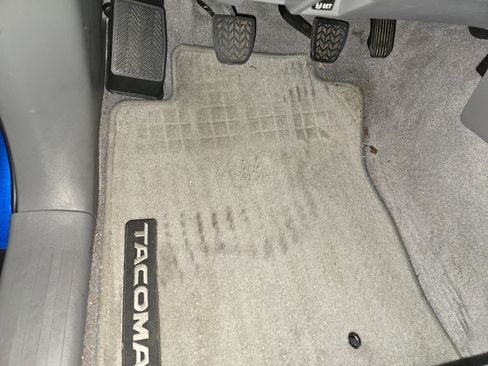 Used 2008 Toyota Tacoma X-Runner image 10