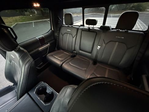 Used 2015 Ford F150 Platinum w/ Equipment Group 701A Luxury RWD image 21