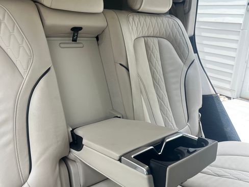 Used 2020 BMW X7 xDrive40i w/ Luxury Seating Package AWD/4WD image 15