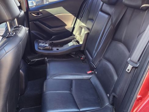 Used 2017 MAZDA MAZDA3 Touring w/ Popular Equipment Package image 11