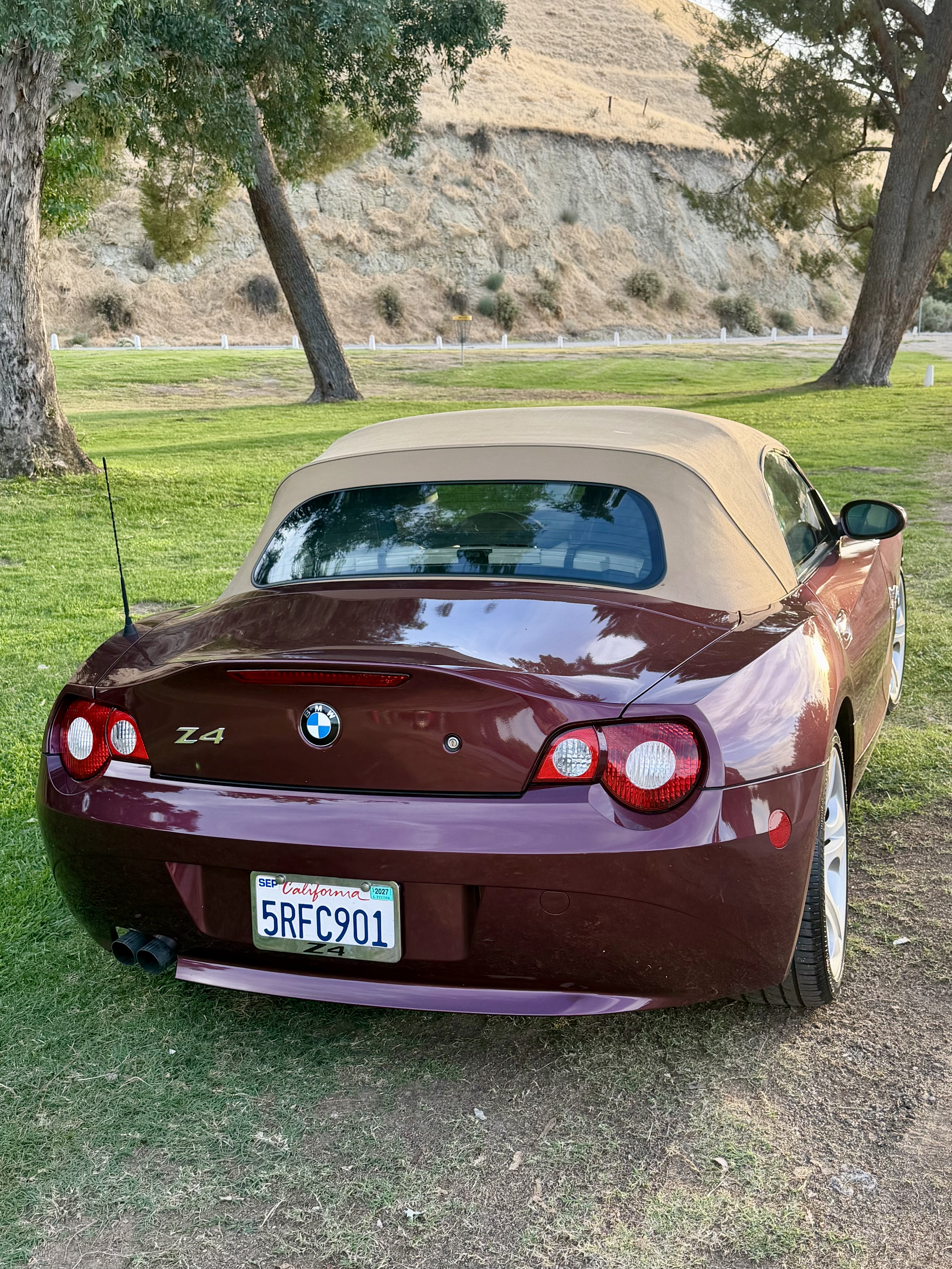 Used 2005 BMW Z4 3.0i RWD image 5