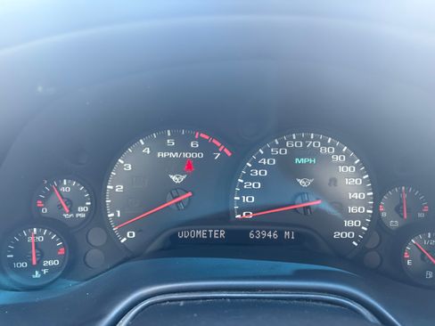 Used 2004 Chevrolet Corvette Coupe w/ Roof Package image 1