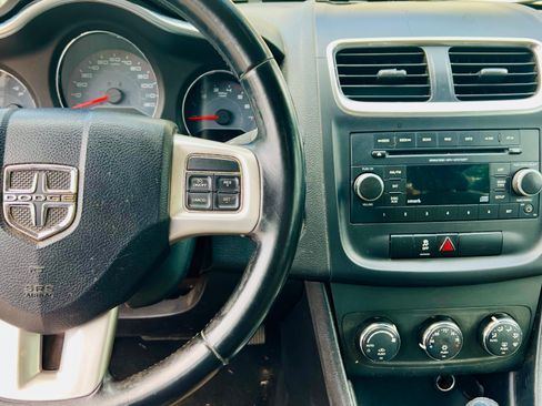 Used 2012 Dodge Avenger SXT FWD image 9