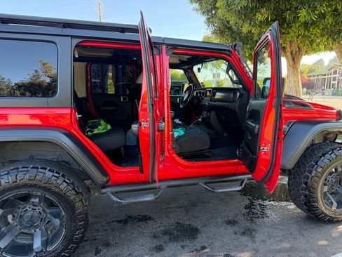 Used 2018 Jeep Wrangler Unlimited Sport S AWD/4WD image 8