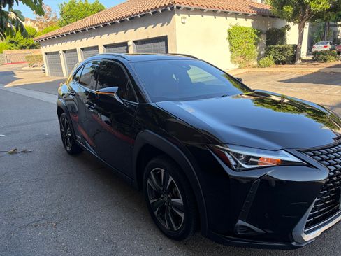 Used 2020 Lexus UX 250h w/ Premium Package AWD/4WD image 8