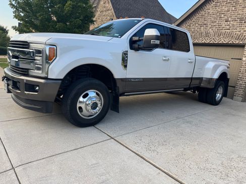 Used 2019 Ford F350 King Ranch w/ King Ranch Ultimate Package AWD/4WD image 1