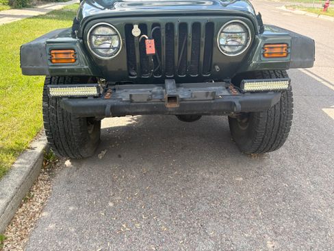 Used 2005 Jeep Wrangler X w/ Willys Edition Group image 2