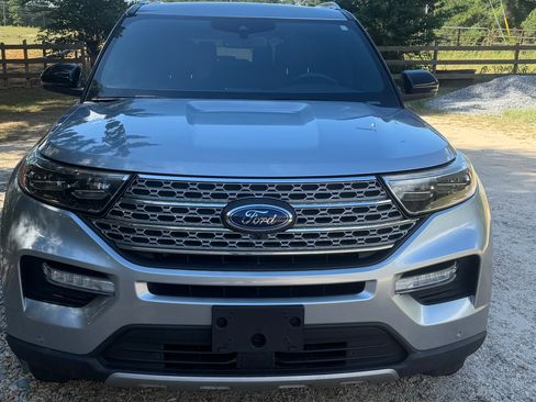 Used 2020 Ford Explorer Limited w/ Class III Trailer Tow Package RWD image 9