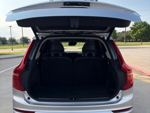 Used 2017 Volvo XC90 T6 Momentum w/ Vision Package AWD/4WD image 24