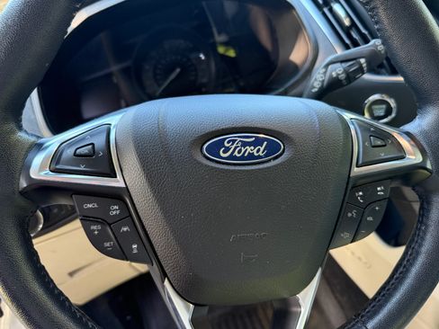 Used 2022 Ford Edge Titanium w/ Equipment Group 301A AWD/4WD image 24