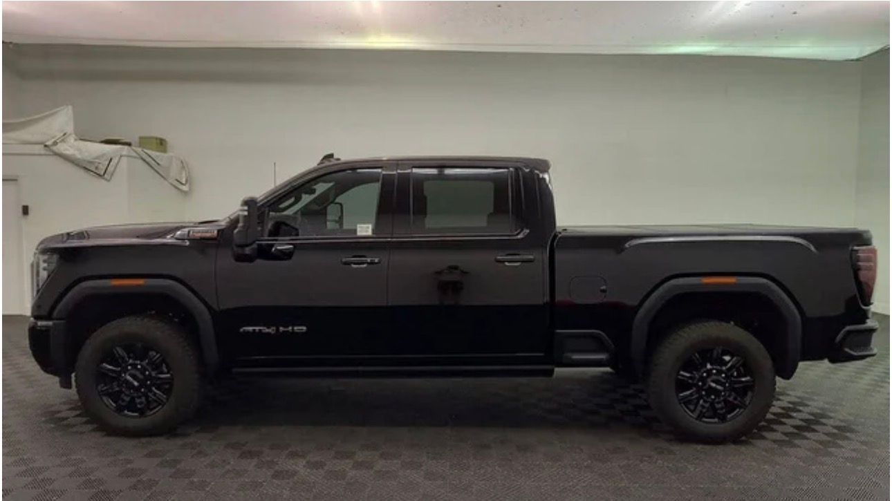 Used 2026 GMC Sierra 3500 AT4 w/ AT4 Premium Plus Package AWD/4WD image 6