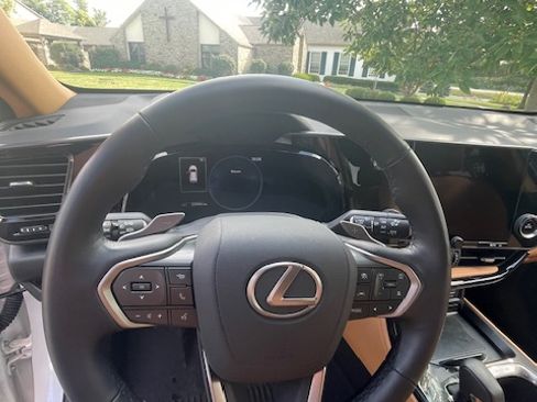 Used 2025 Lexus NX 250 AWD image 20