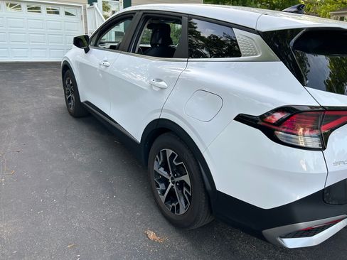Used 2023 Kia Sportage EX FWD image 4