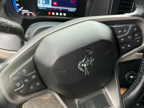 Used 2023 Ford Bronco Wildtrak image 14