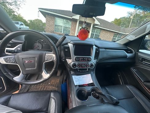 Used 2015 GMC Yukon XL SLT w/ Open Road Package image 11