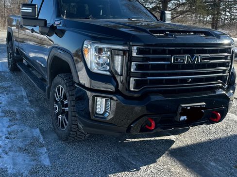 Used 2020 GMC Sierra 2500 AT4 w/ AT4 Premium Package image 4