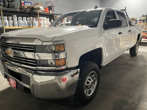 Used 2017 Chevrolet Silverado 2500 W/T w/ WT Convenience Package image 2