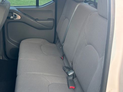 Used 2016 Nissan Frontier SV RWD image 15