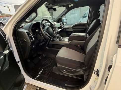 Used 2016 Ford F150 XLT w/ Equipment Group 302A Luxury image 8