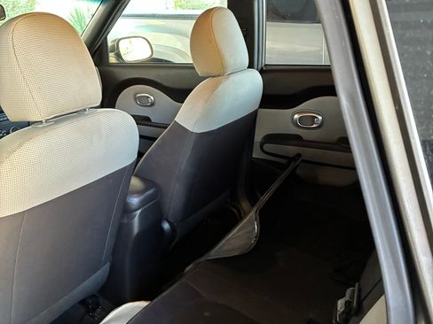 Used 2015 Kia Soul image 4