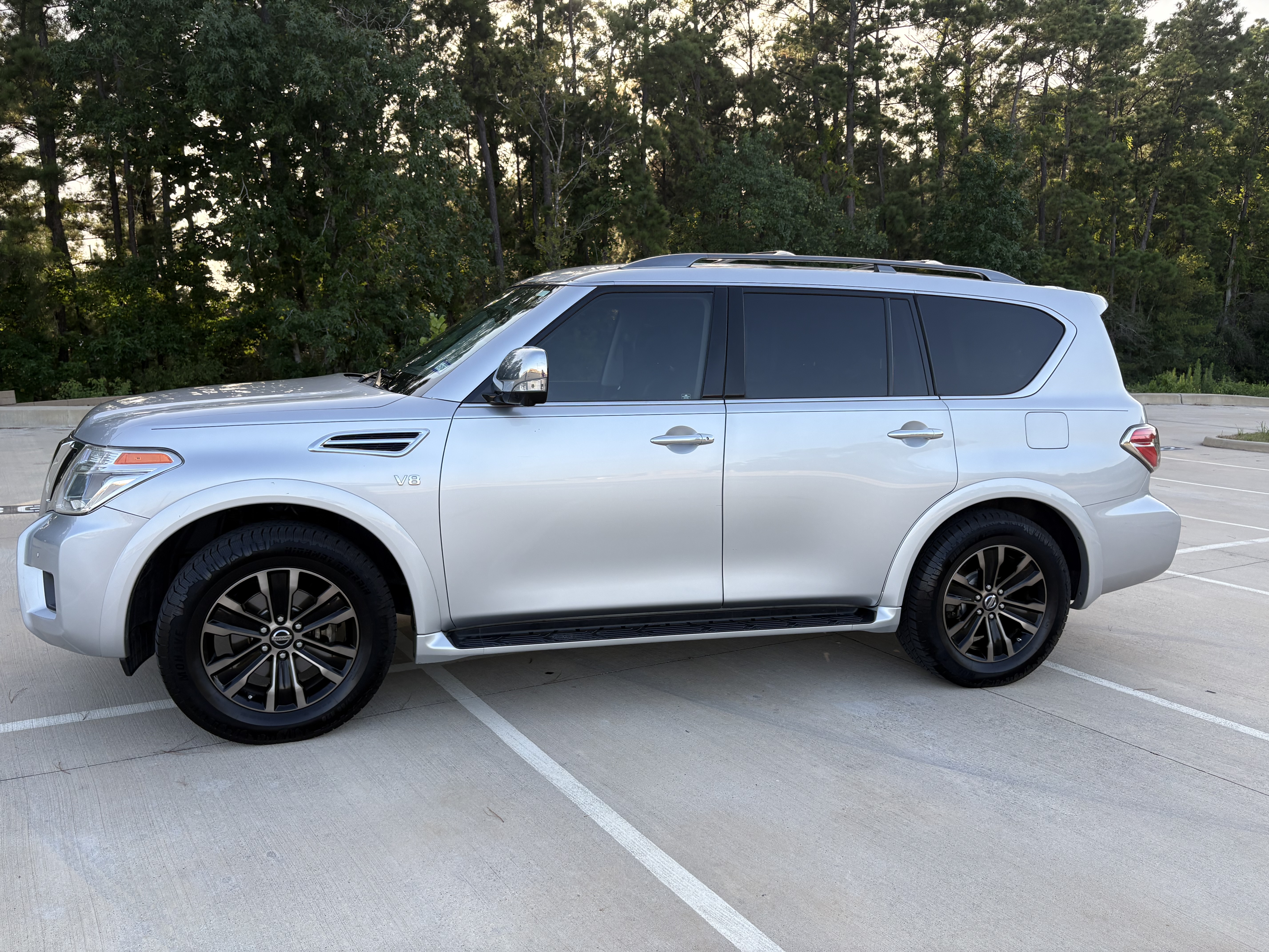 Used 2019 Nissan Armada Platinum w/ Captain's Chairs Package RWD image 1
