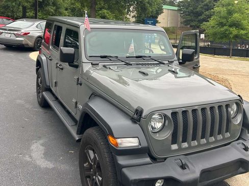 Used 2018 Jeep Wrangler Unlimited Sport S AWD/4WD image 4