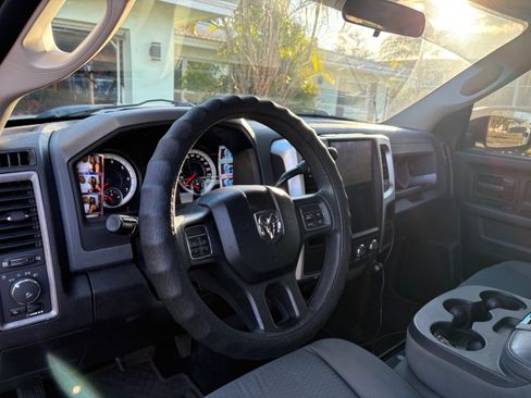 Used 2014 RAM 1500 Express image 8