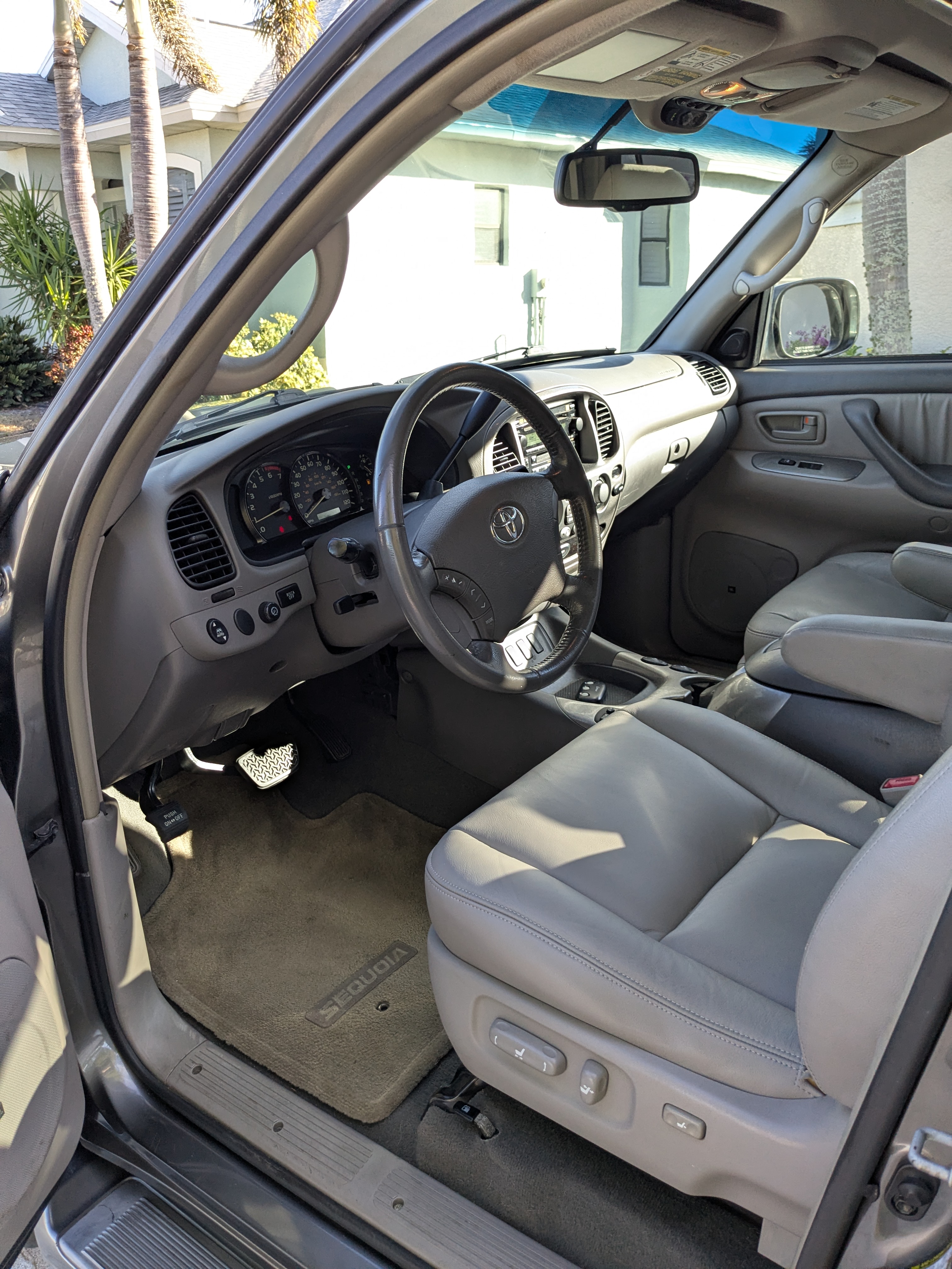 Used 2007 Toyota Sequoia Limited RWD image 6