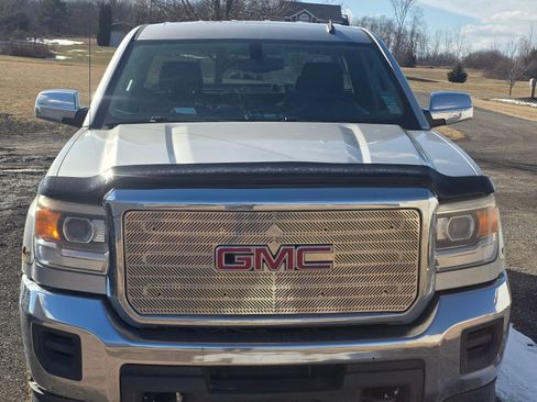 Used 2015 GMC Sierra 2500 SLE image 1