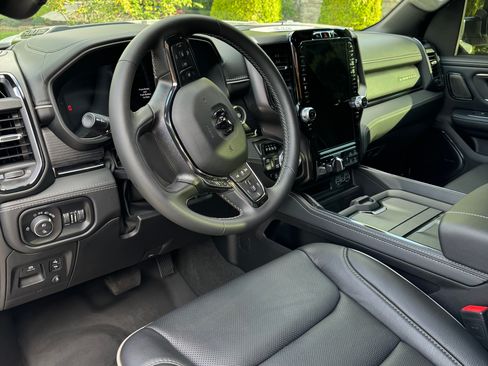 Used 2024 RAM 1500 Limited AWD/4WD image 13
