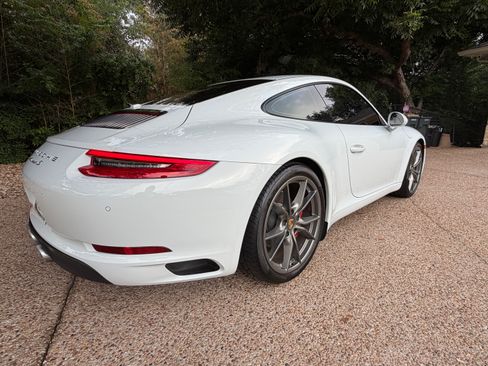 Used 2018 Porsche 911 Carrera S RWD image 14