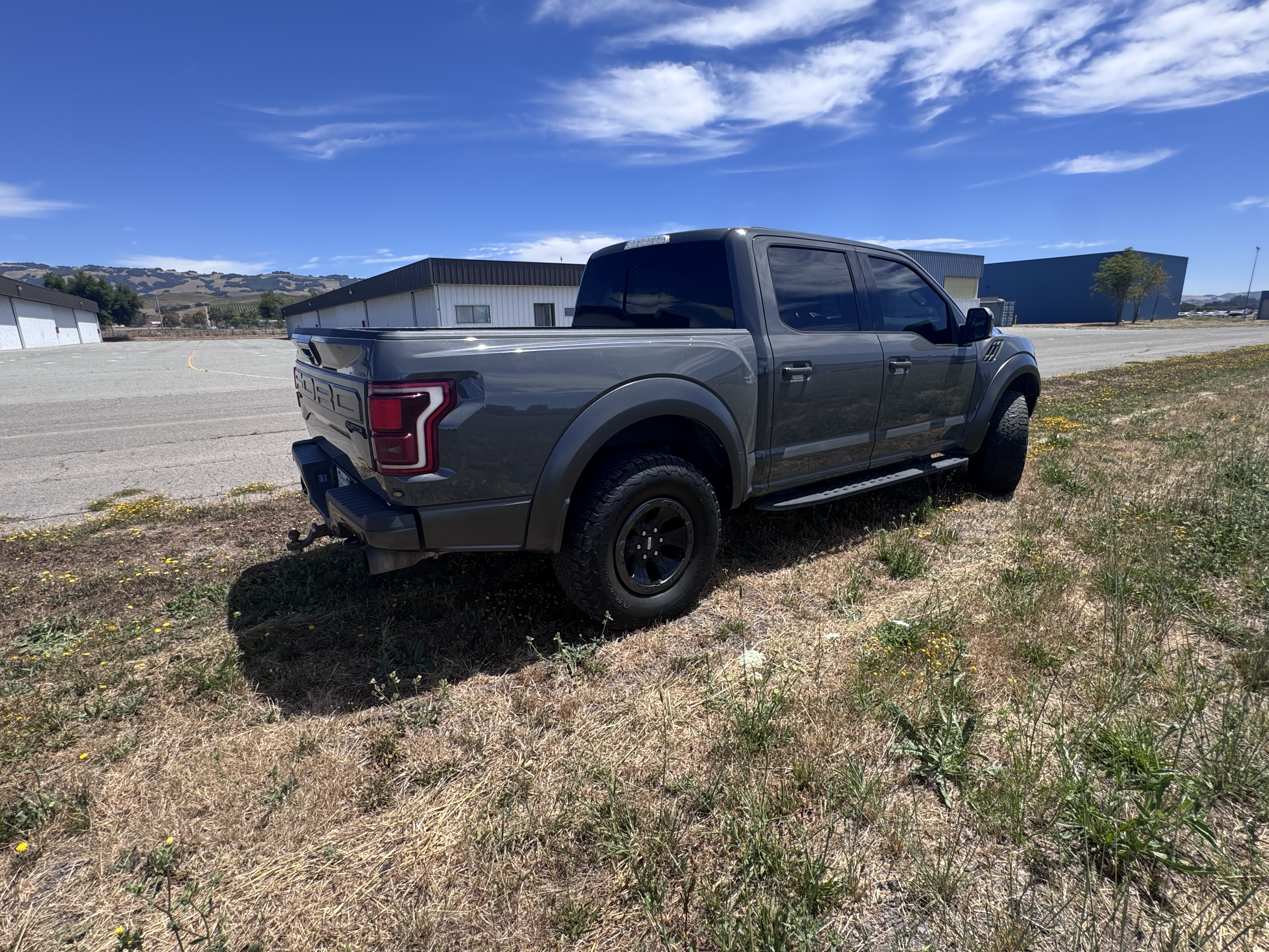 Used 2018 Ford F150 Raptor w/ Equipment Group 802A Luxury AWD/4WD image 13