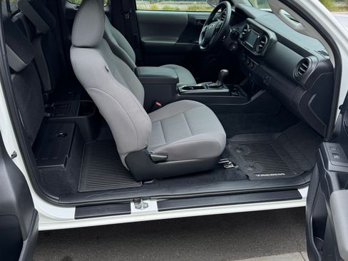 Used 2019 Toyota Tacoma SR RWD image 9