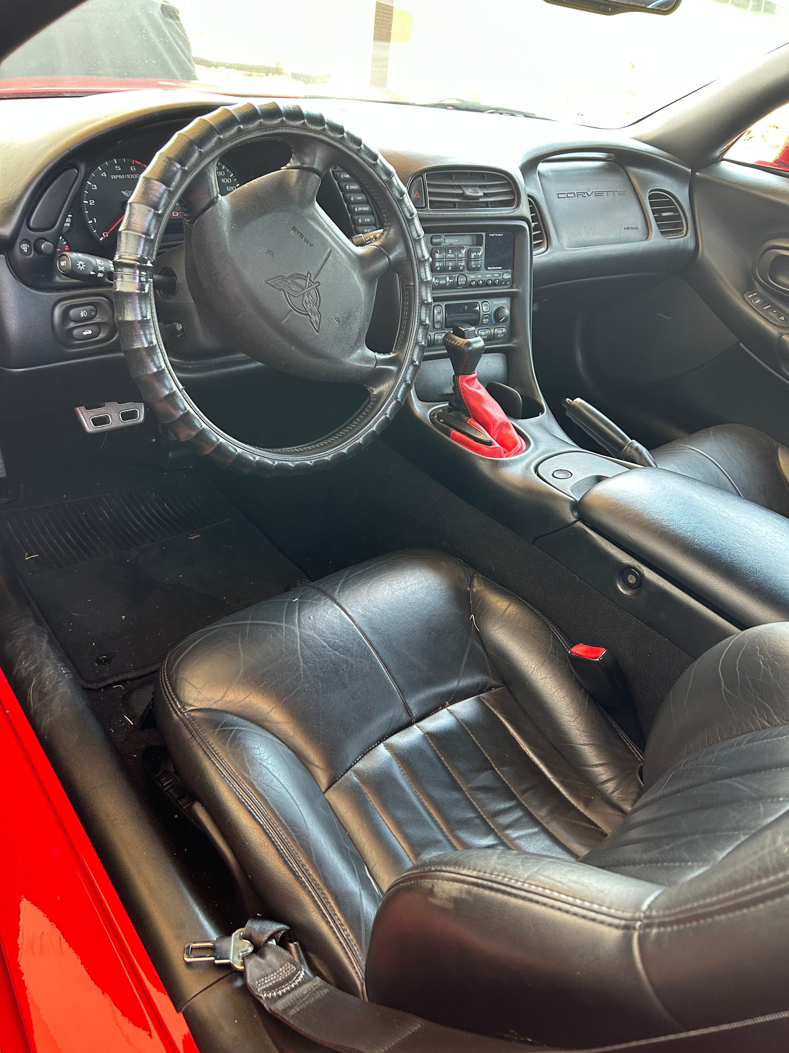 Used 1998 Chevrolet Corvette Convertible w/ Memory Pkg RWD image 17