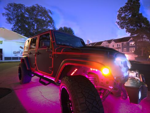 Used 2017 Jeep Wrangler Unlimited Sport w/ Connectivity Group image 21