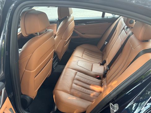 Used 2017 BMW 540i xDrive image 8