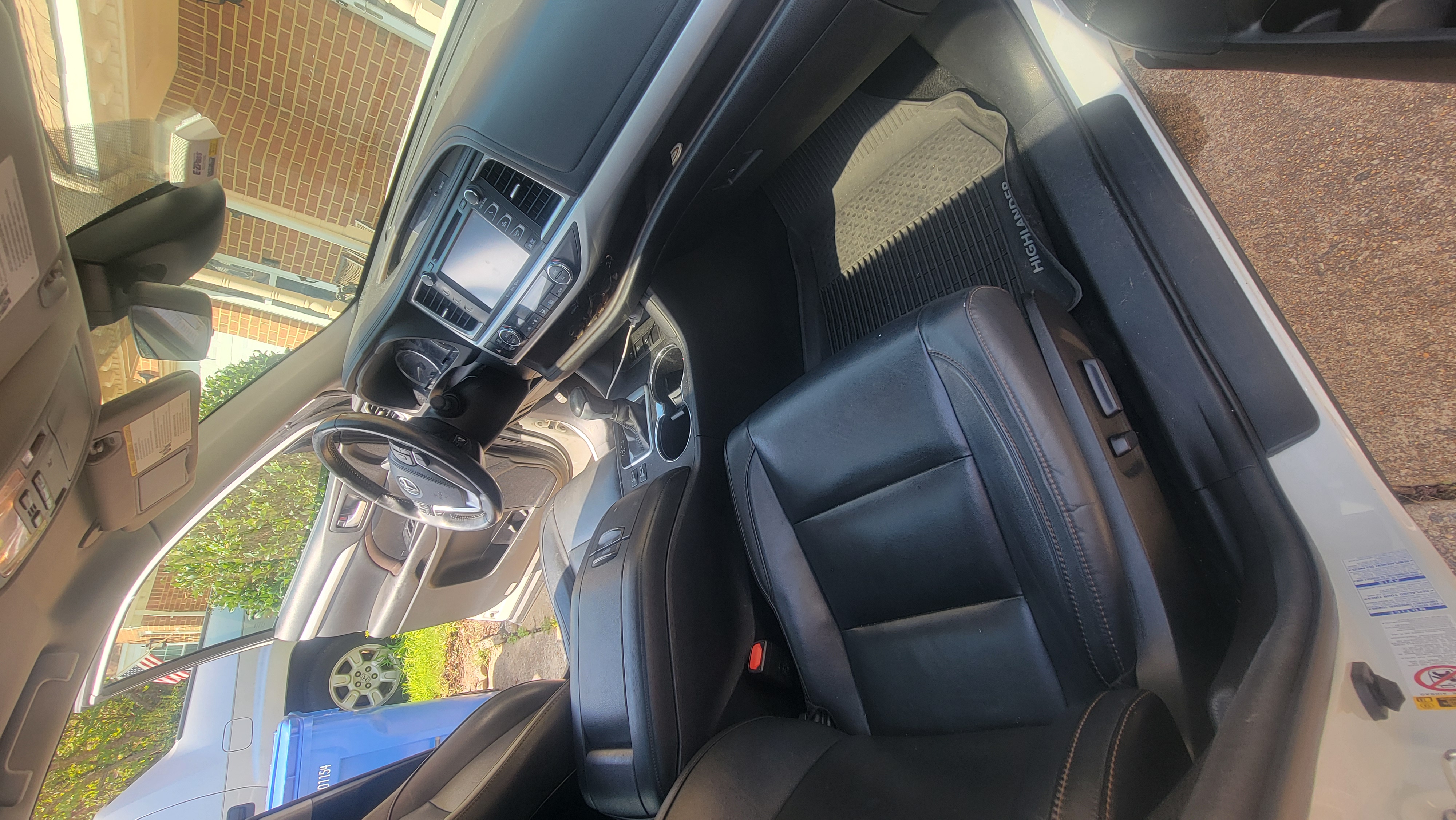 Used 2017 Toyota Highlander XLE AWD/4WD image 6