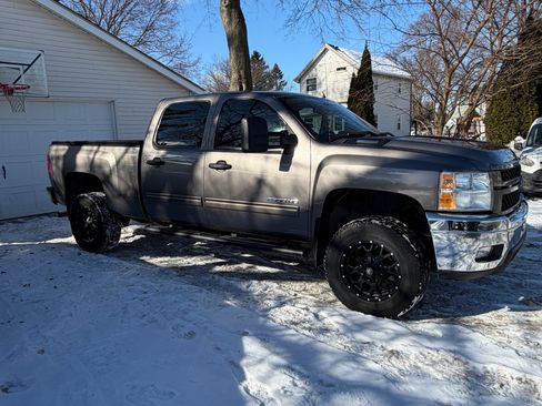 Used 2012 Chevrolet Silverado 2500 LT w/ Interior Plus Package image 9
