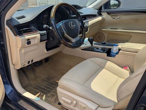 Used 2013 Lexus ES 350 w/ Premium Pkg FWD image 10