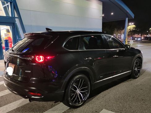 Used 2017 MAZDA CX-9 Touring image 2