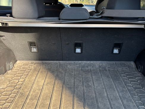 Used 2019 Subaru Crosstrek 2.0i Premium image 15