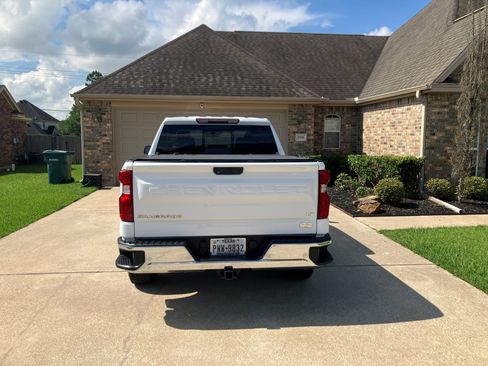 Used 2019 Chevrolet Silverado 1500 LT w/ Convenience Package RWD image 6