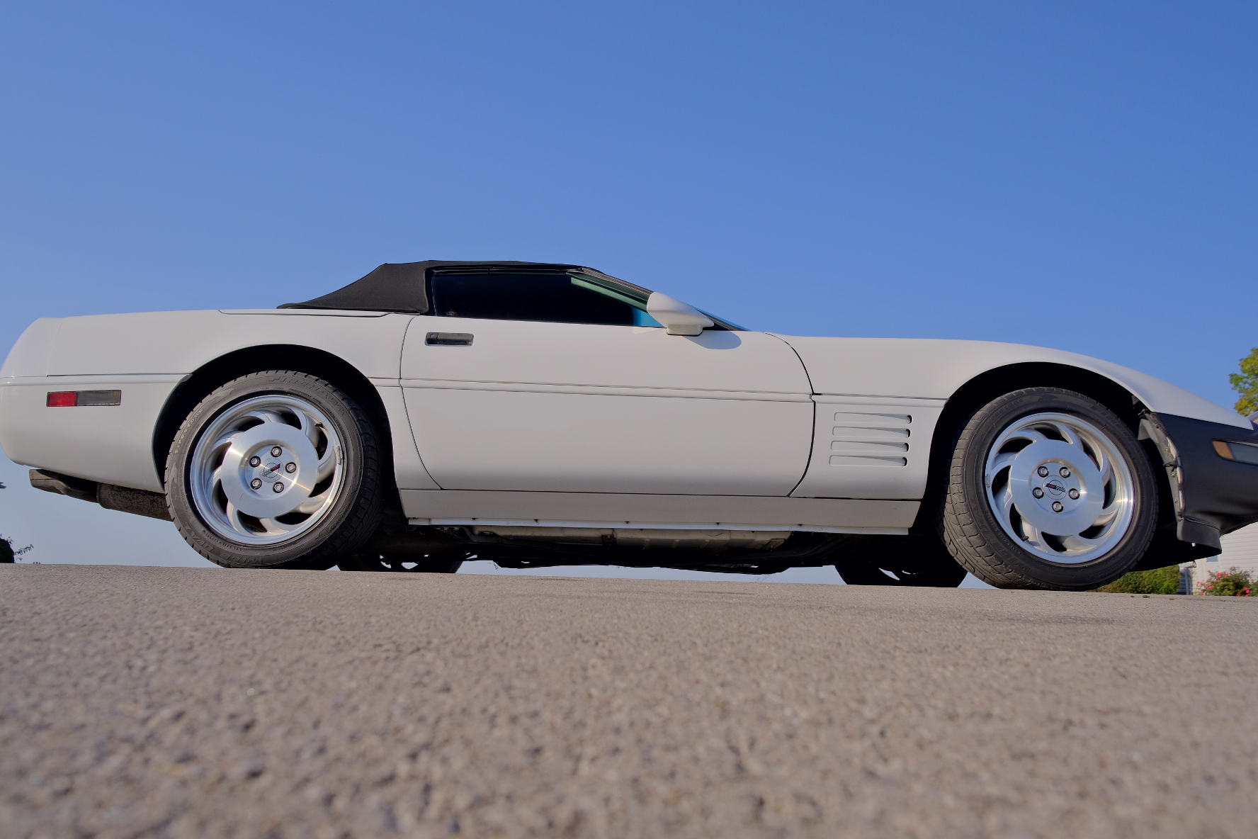 Used 1994 Chevrolet Corvette Convertible RWD image 15