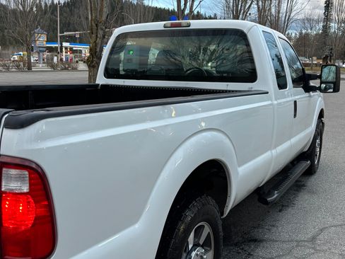 Used 2011 Ford F250 XL w/ XL Value Pkg image 6