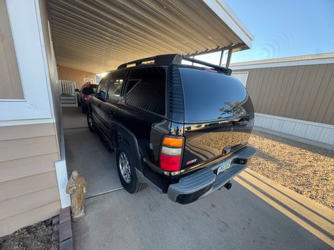 Used 2004 Chevrolet Tahoe Z71 w/ Z71 Preferred Equipment Group AWD/4WD image 13
