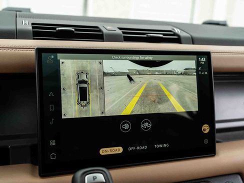 Used 2025 Land Rover Defender 130 V8 image 21